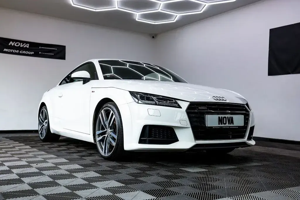 Used Audi TT S-Line 230 HP (169 kW) 2016 White Coupe