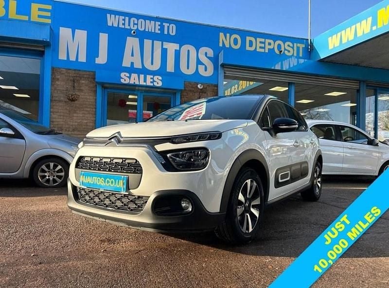 Used Citroën C3 PureTech 83 HP (61 kW) 2023 White Hatchback