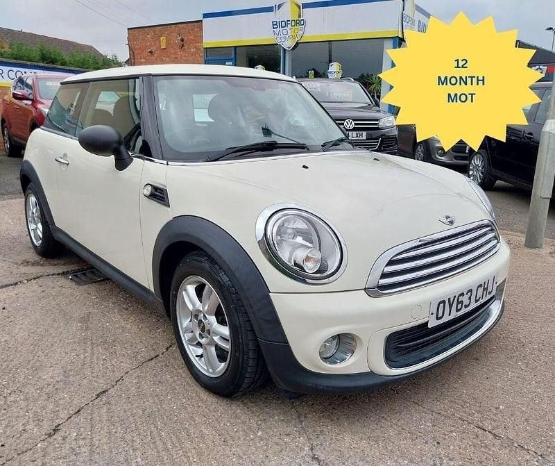 White Used 2013 Mini ONE Hatch Hatchback | £4,295 (Fair price) - Image 1/4