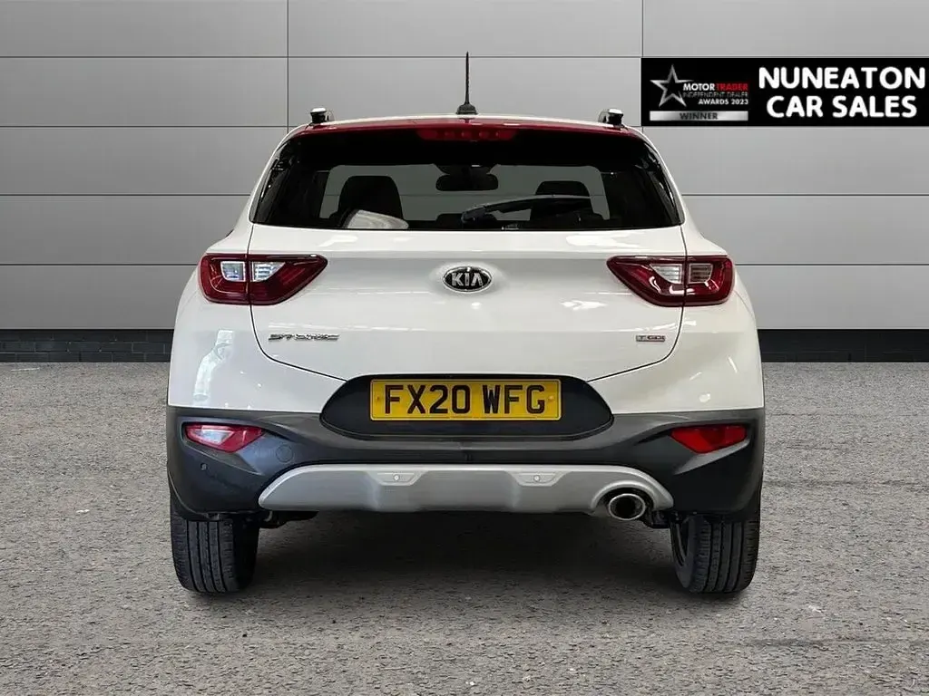Used Kia Stonic 118 HP (86 kW) 2020 White SUV