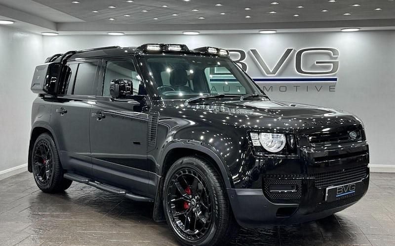 Used Land Rover Defender S 250 HP (183 kW) 2024 SUV