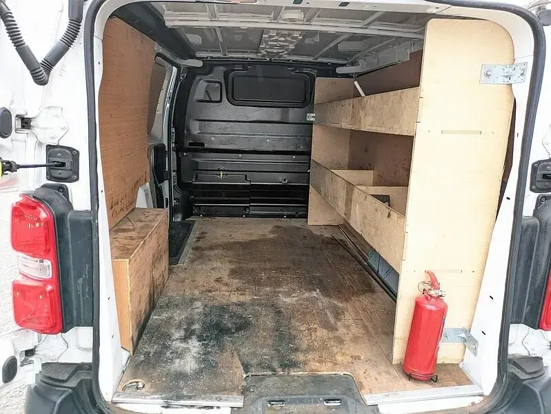 Used Vauxhall Vivaro 100 HP (73 kW) 2021 White MPV