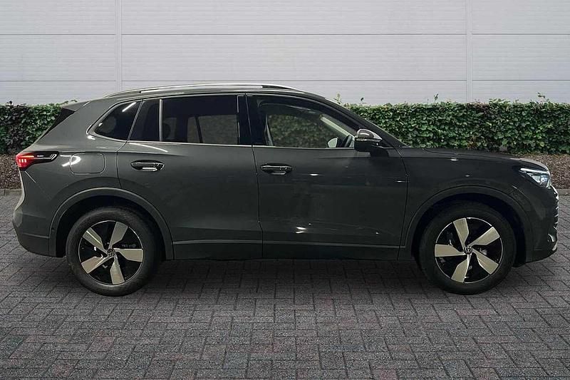 New VW Tiguan Match 2025 Dolphin grey SUV
