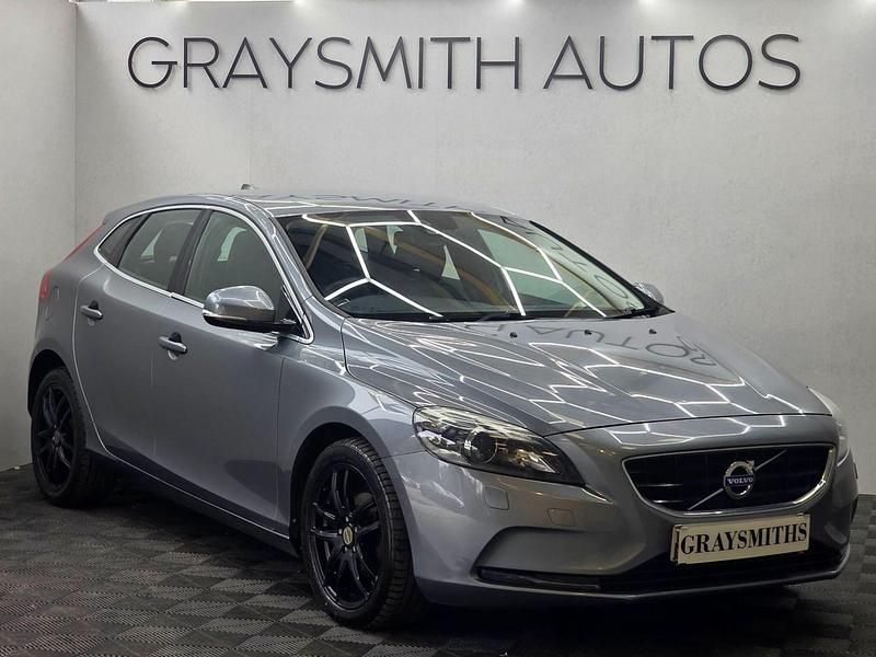 Grey Used 2014 Volvo V40 SE Lux Estate | £5,750 (Fair price) - Image 1/2
