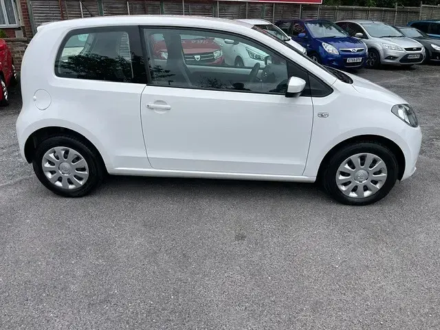 Used Skoda Citigo SE 2014 White Hatchback