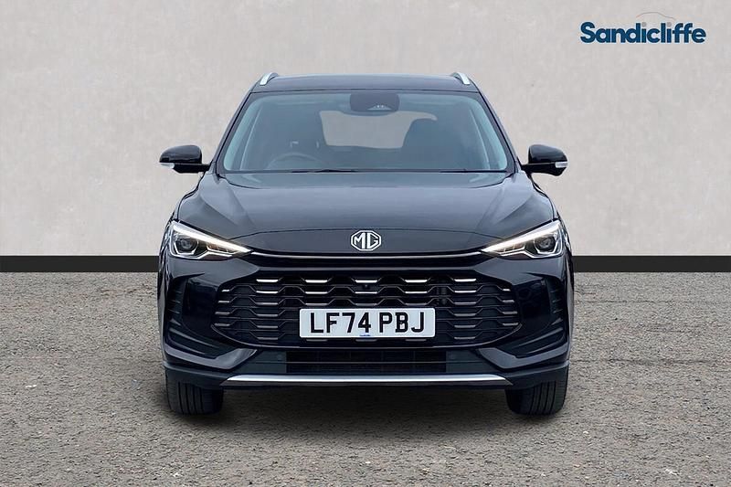 Used MG ZS Trophy 196 HP (144 kW) 2024 Metallic  black pearl SUV