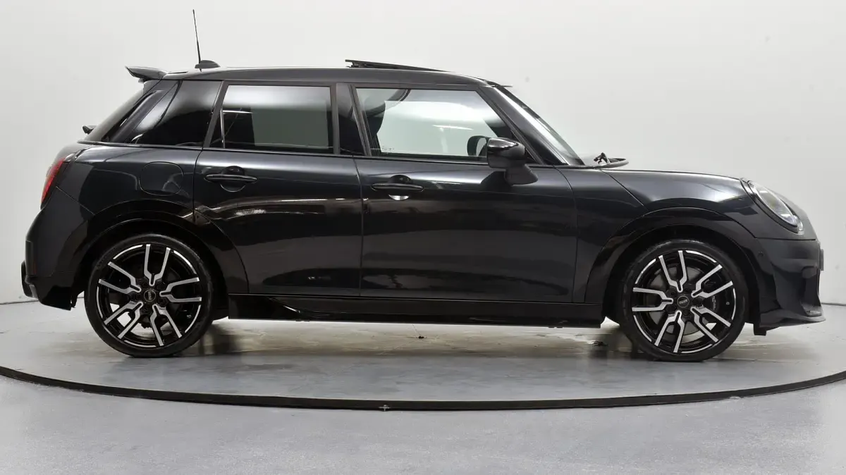 Used Mini Cooper Hatch 113 kW (154 HP) 2026 Grey Hatchback