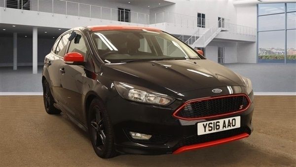 Black Used 2016 Ford Focus Zetec Hatchback | £6,995 (Fair price) - Image 1/1