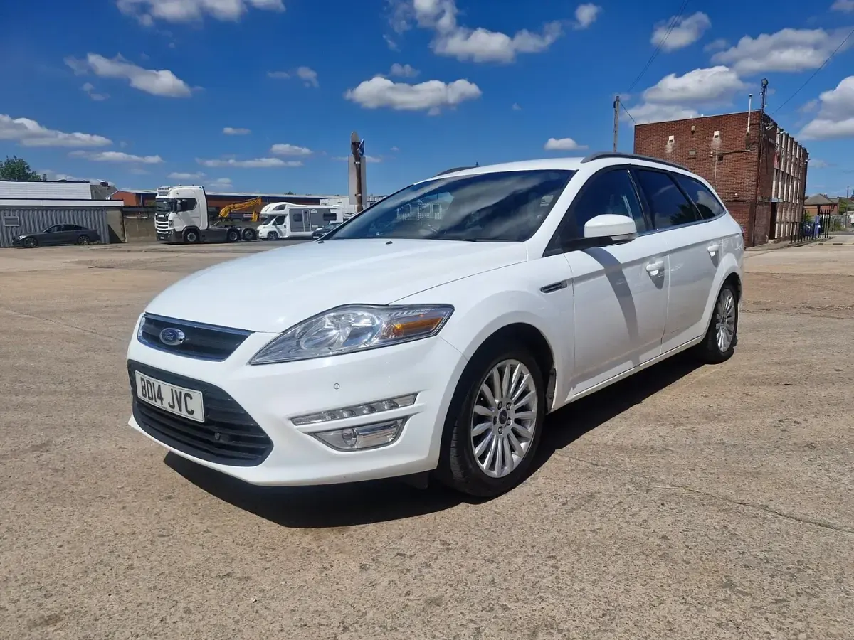 Used Ford Mondeo Business Edition 2014 White Estate