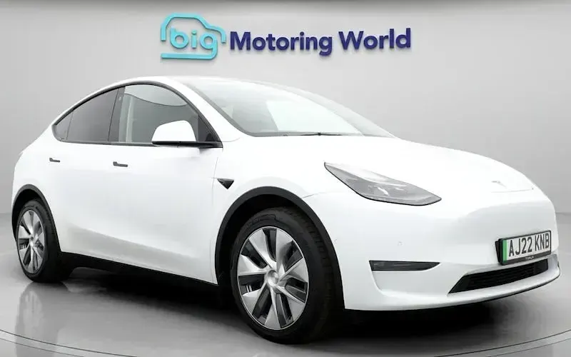 Used Tesla Model Y Long Range AWD 286 kW (389 HP) 2025 SUV