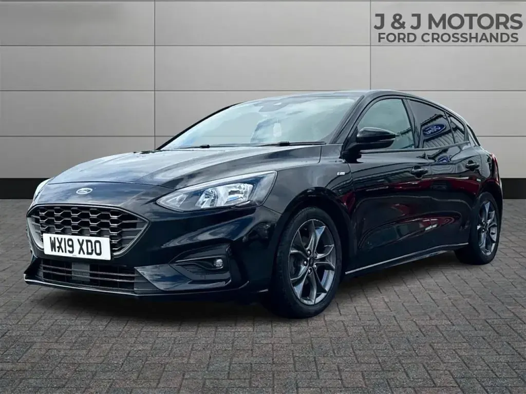 Used Ford Focus ST-Line 125 HP (91 kW) 2019 Black Hatchback