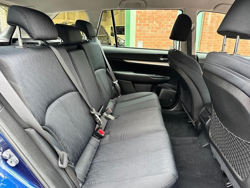 Begagnad Subaru Legacy 2012 Blå Kombi