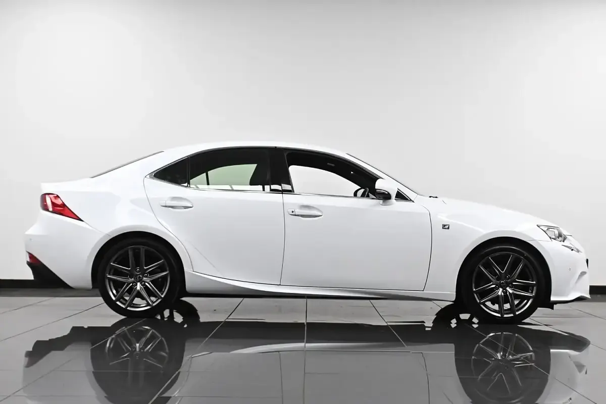 Used Lexus IS250 Sport Line 2013 White Sedan