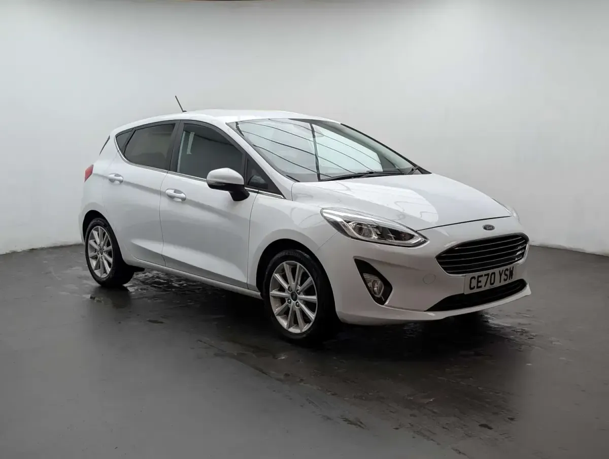 Begagnad Ford Fiesta Titanium 95 HK (69 kW) 2020 Vit Halvkombi
