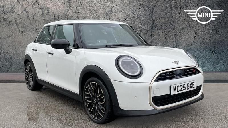 Used Mini Cooper S Hatch 201 HP (147 kW) 2025 White Hatchback