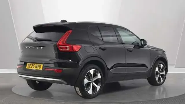 Used Volvo XC40 Core 161 HP (118 kW) 2025 SUV