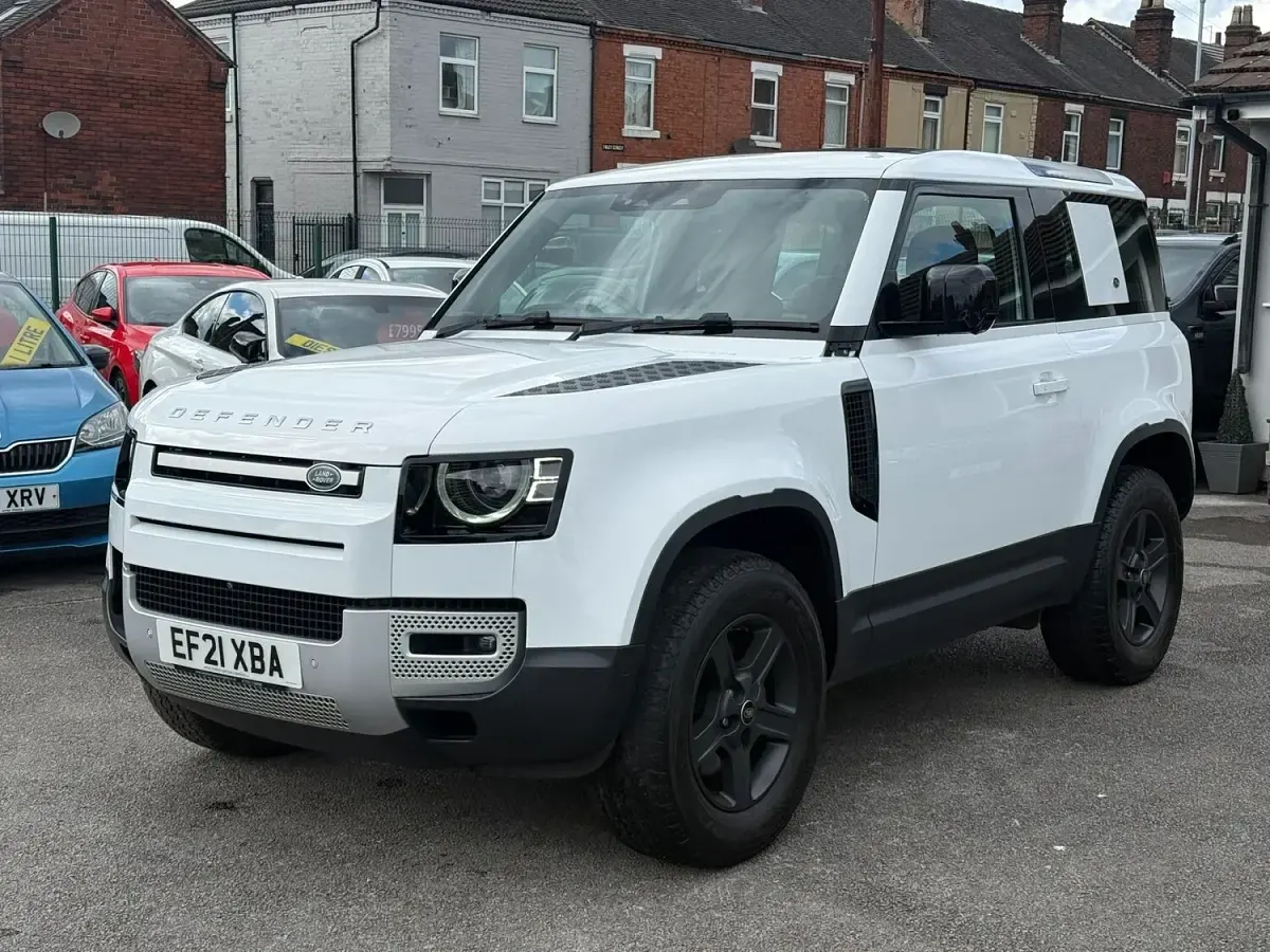 Used Land Rover Defender 300 HP (220 kW) 2022 White SUV