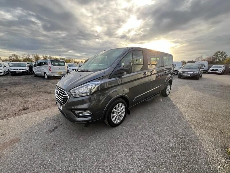 Used Ford Tourneo Custom Titanium 130 HP (95 kW) 2022 Grey Van
