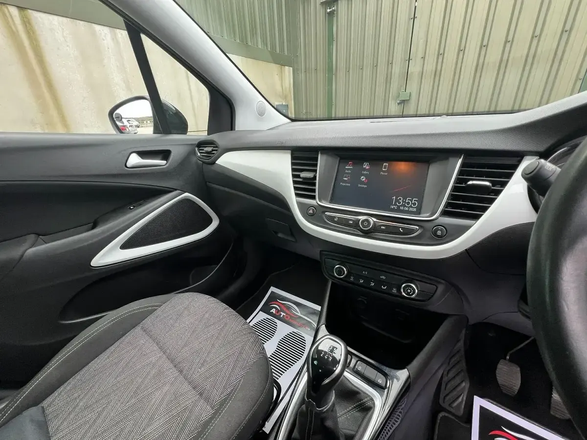 Used Vauxhall Crossland X S 83 HP (61 kW) 2020 Black SUV