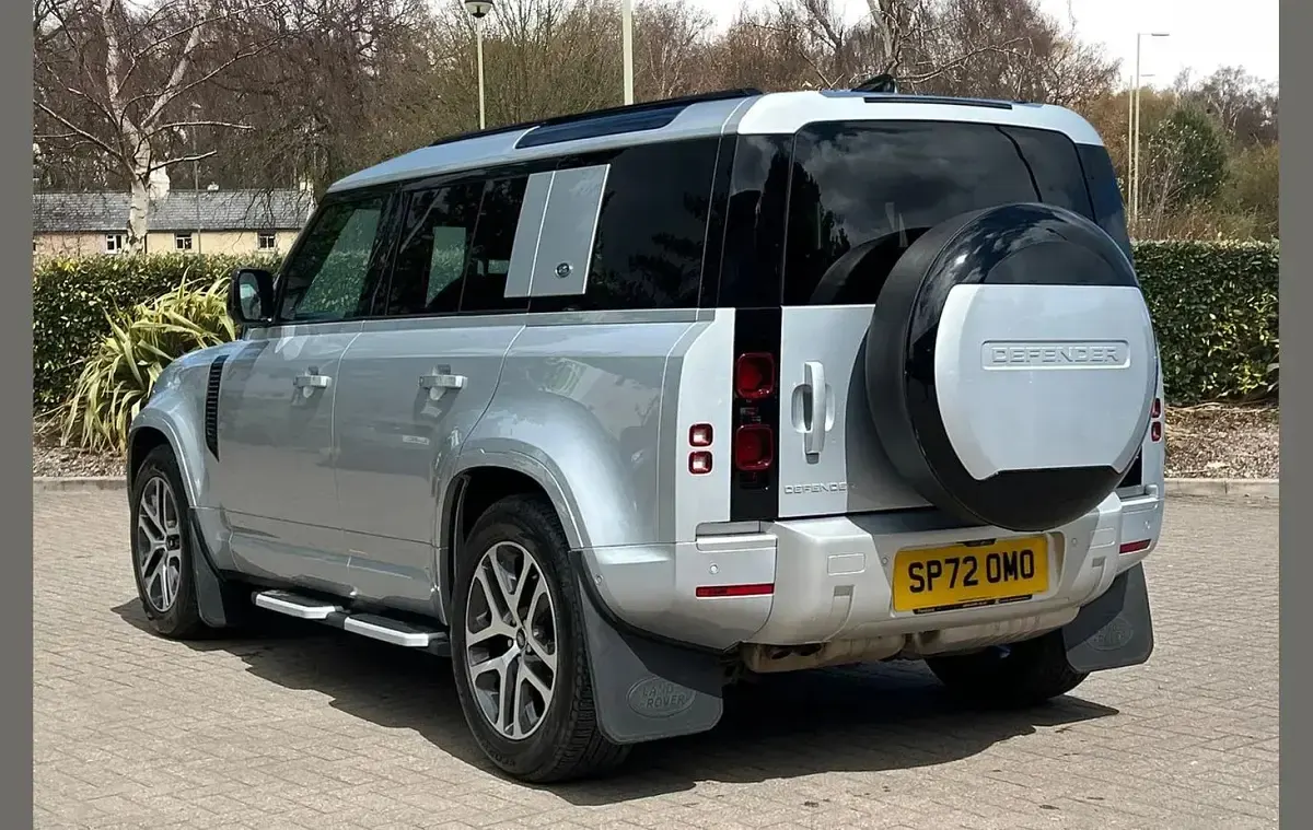 Used Land Rover Defender 245 HP (180 kW) 2022 Silver SUV