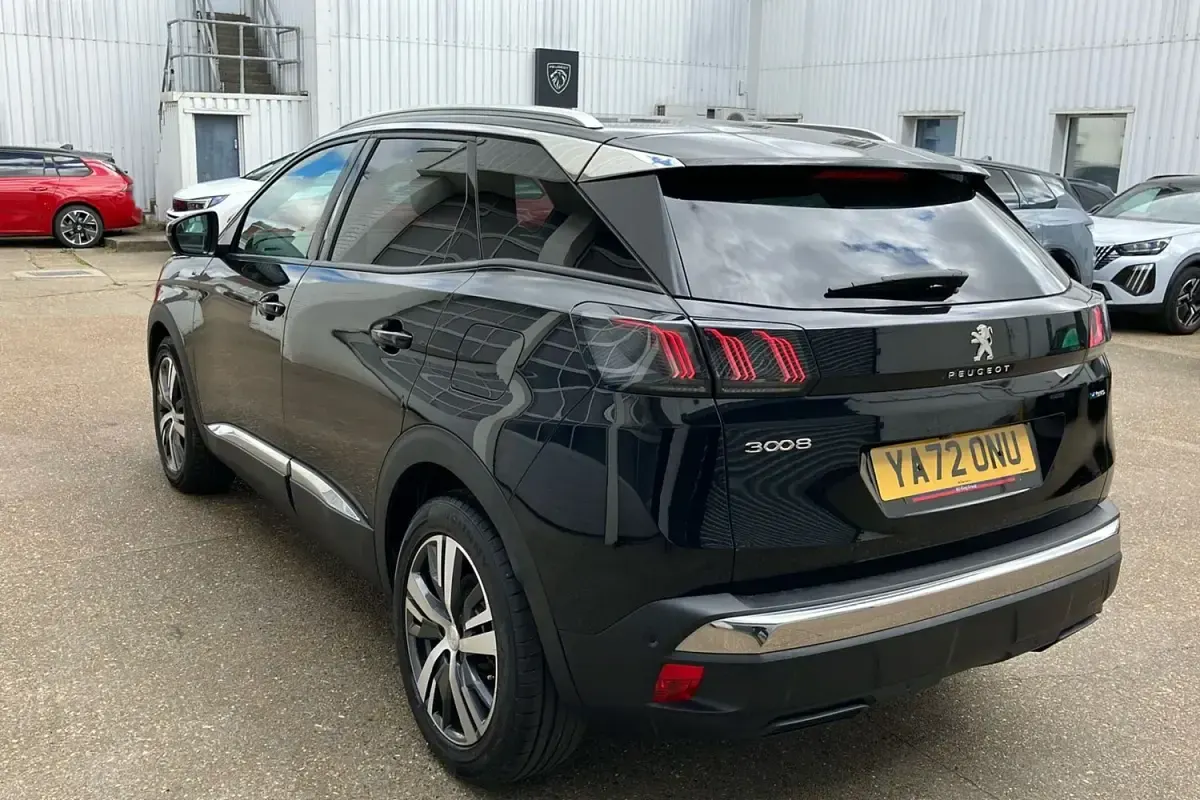 Used Peugeot 3008 Allure+ 300 HP (220 kW) 2023 Black SUV