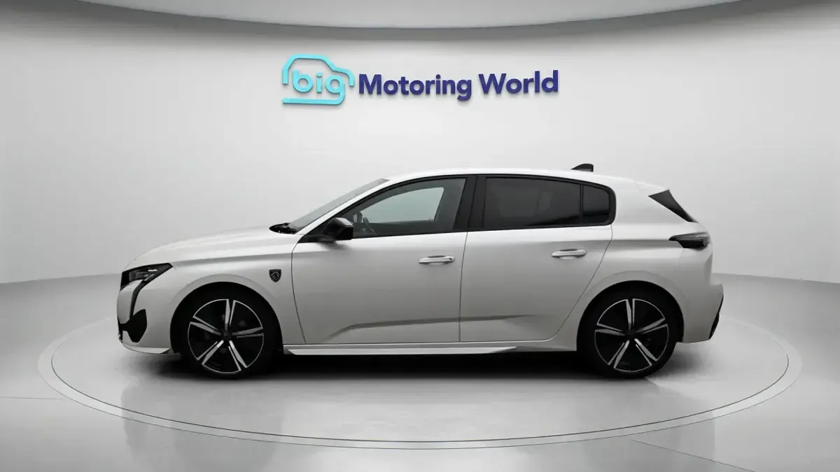 Usado Peugeot 308 GT 129 HP (94 kW) 2022 Branco Citadino