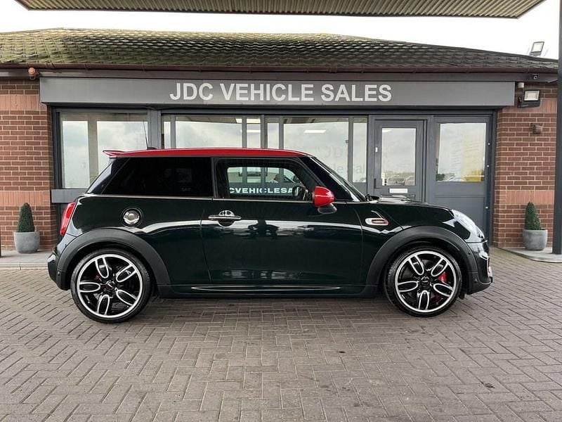 Used Mini John Cooper Works Hatch 231 HP (169 kW) 2015 Green Hatchback