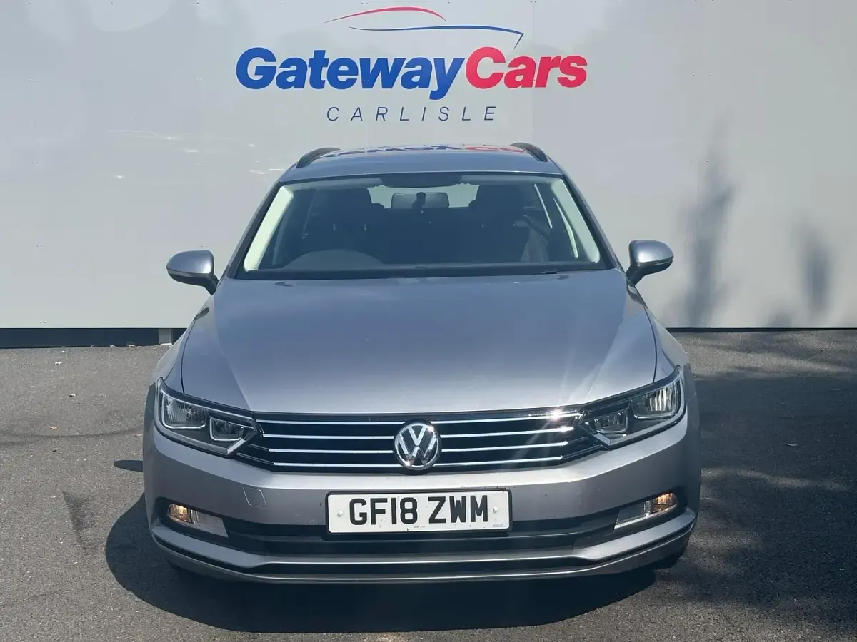 Used VW Passat S 120 HP (88 kW) 2018 Silver Estate
