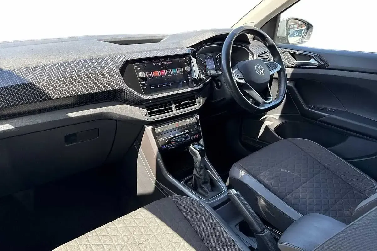 Used VW T-Cross SEL 110 HP (80 kW) 2022 Silver SUV