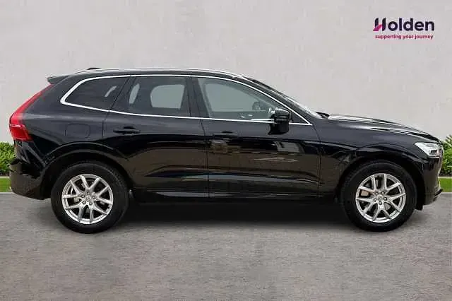 Used Volvo XC60 Momentum 188 HP (138 kW) 2019 Black SUV