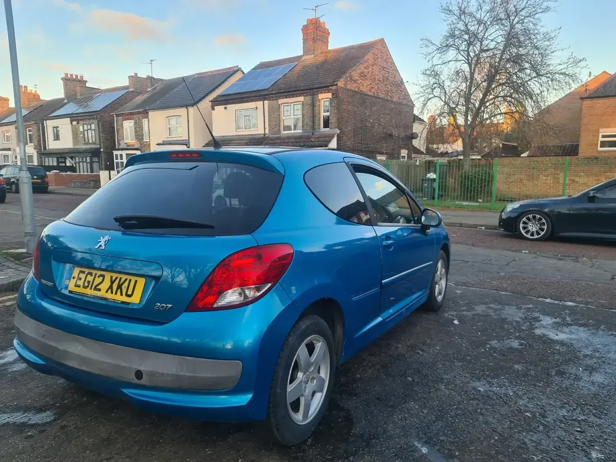 Begagnad Peugeot 207 Sportium 68 HK (50 kW) 2012 Blå Halvkombi