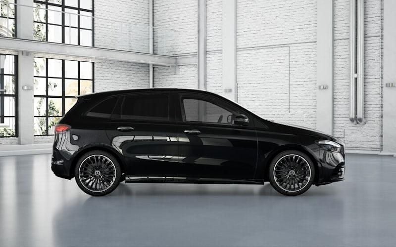 New Mercedes B200 AMG Line Premium Plus 163 HP (119 kW) 2025 MPV