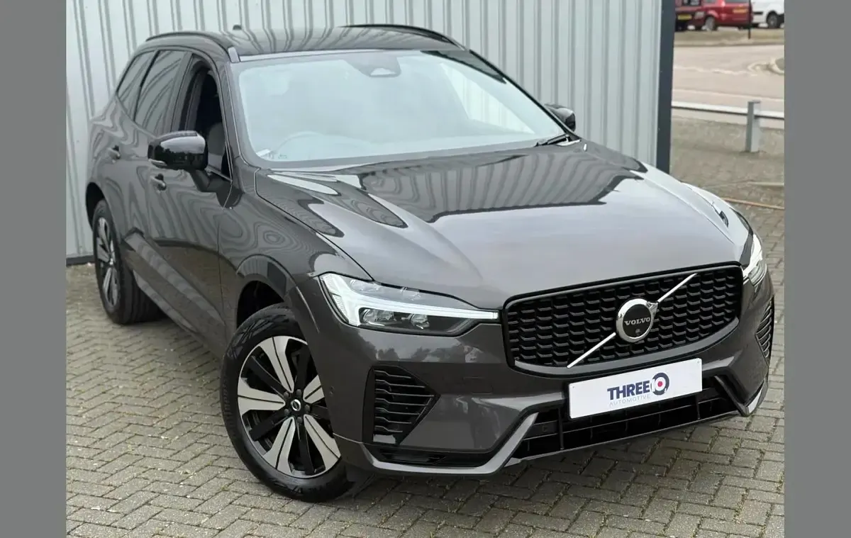 Used Volvo XC60 Plus 344 HP (253 kW) 2023 Grey SUV