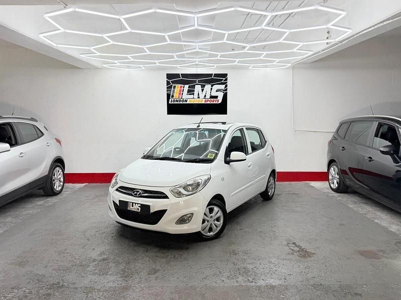 White Used 2011 Hyundai i10 Style Hatchback | £2,949 (Good price) - Image 1/4
