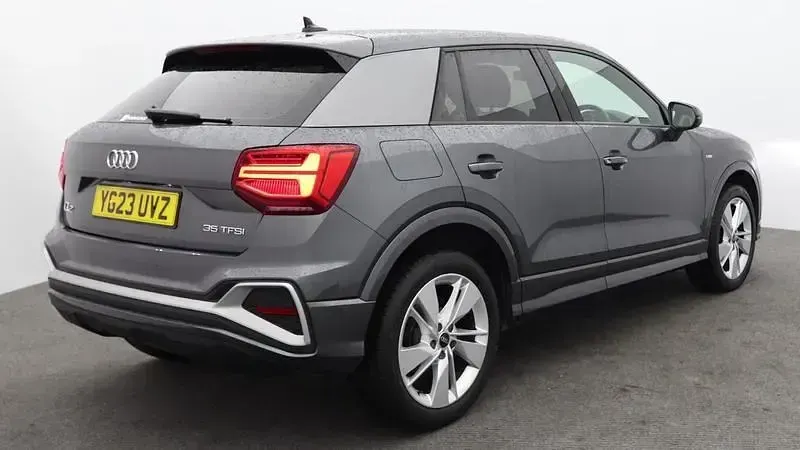 Second-hand Audi Q2 S-Line 150 CP (110 kW) 2023 Gri SUV
