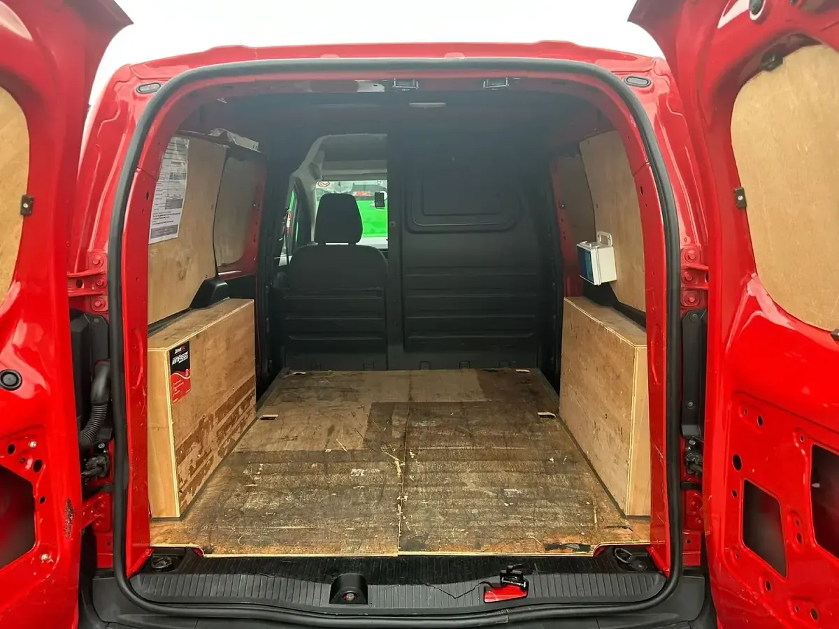 Used Renault Kangoo 2023 Red MPV