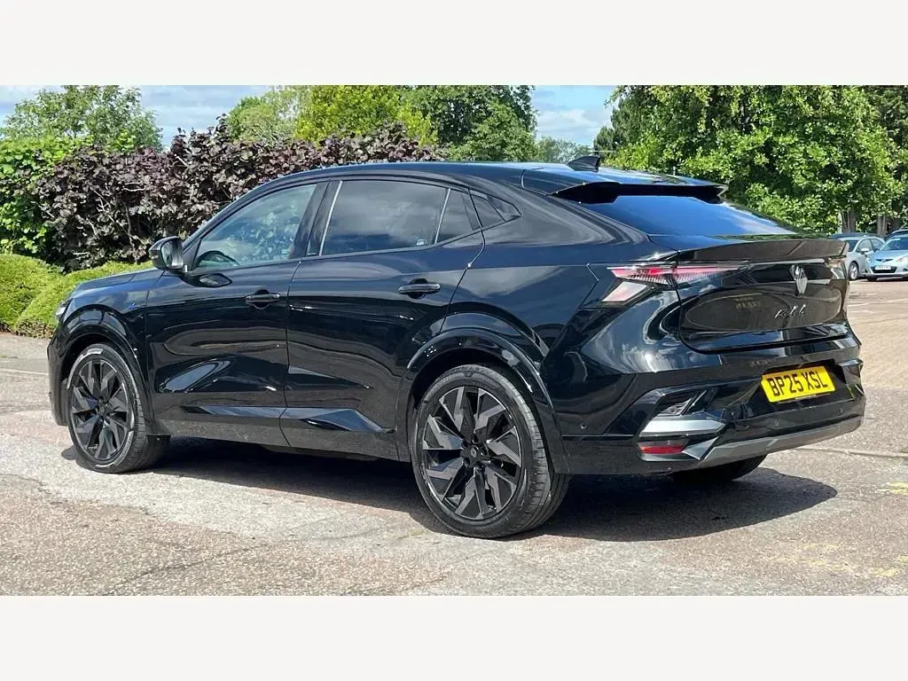 Used Renault Rafale Techno Esprit Alpine 300 HP (220 kW) 2025 Additional metallic  diamond black  SUV