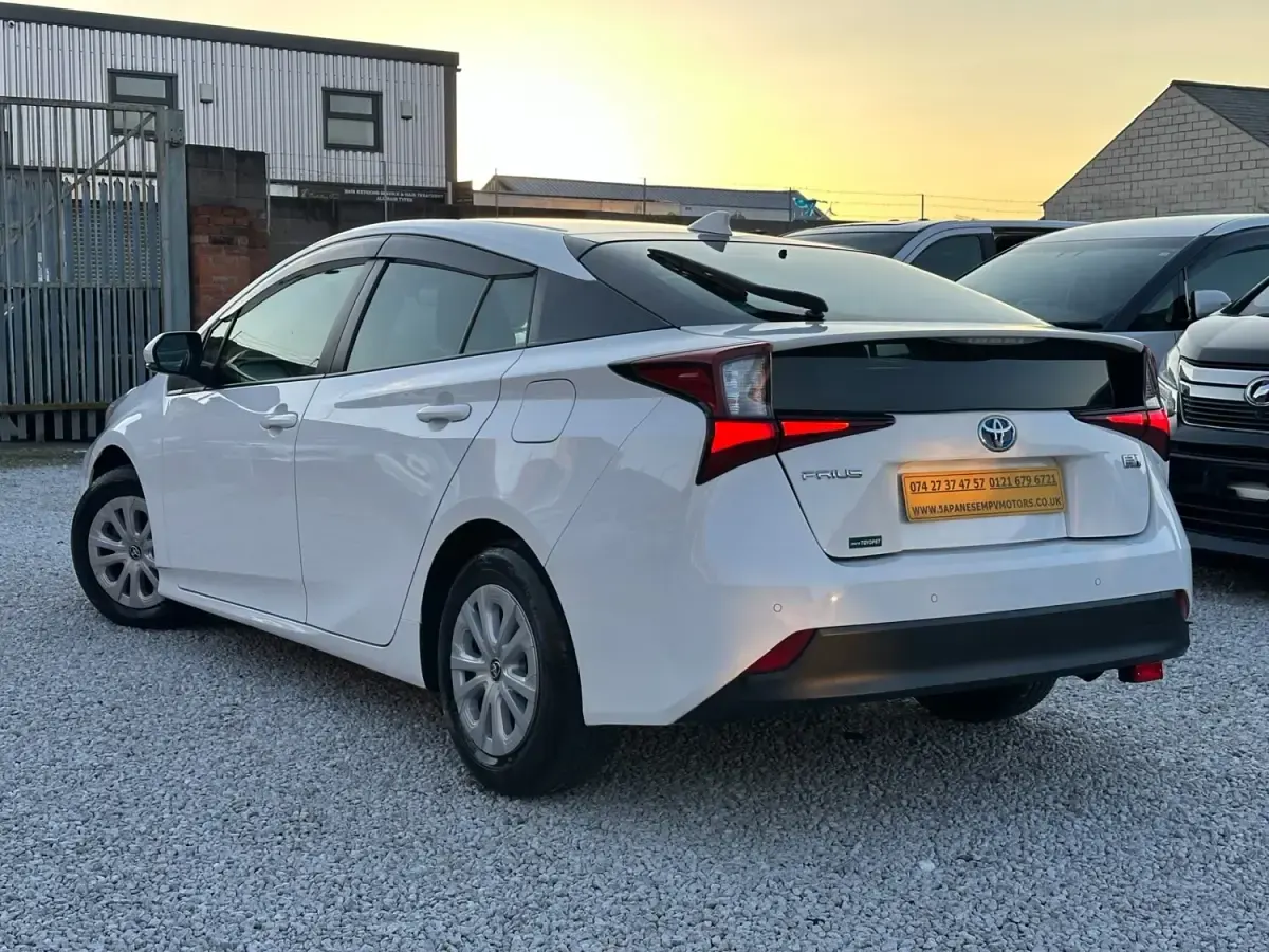 Usado Toyota Prius Business Edition 122 HP (89 kW) 2021 Branco Citadino