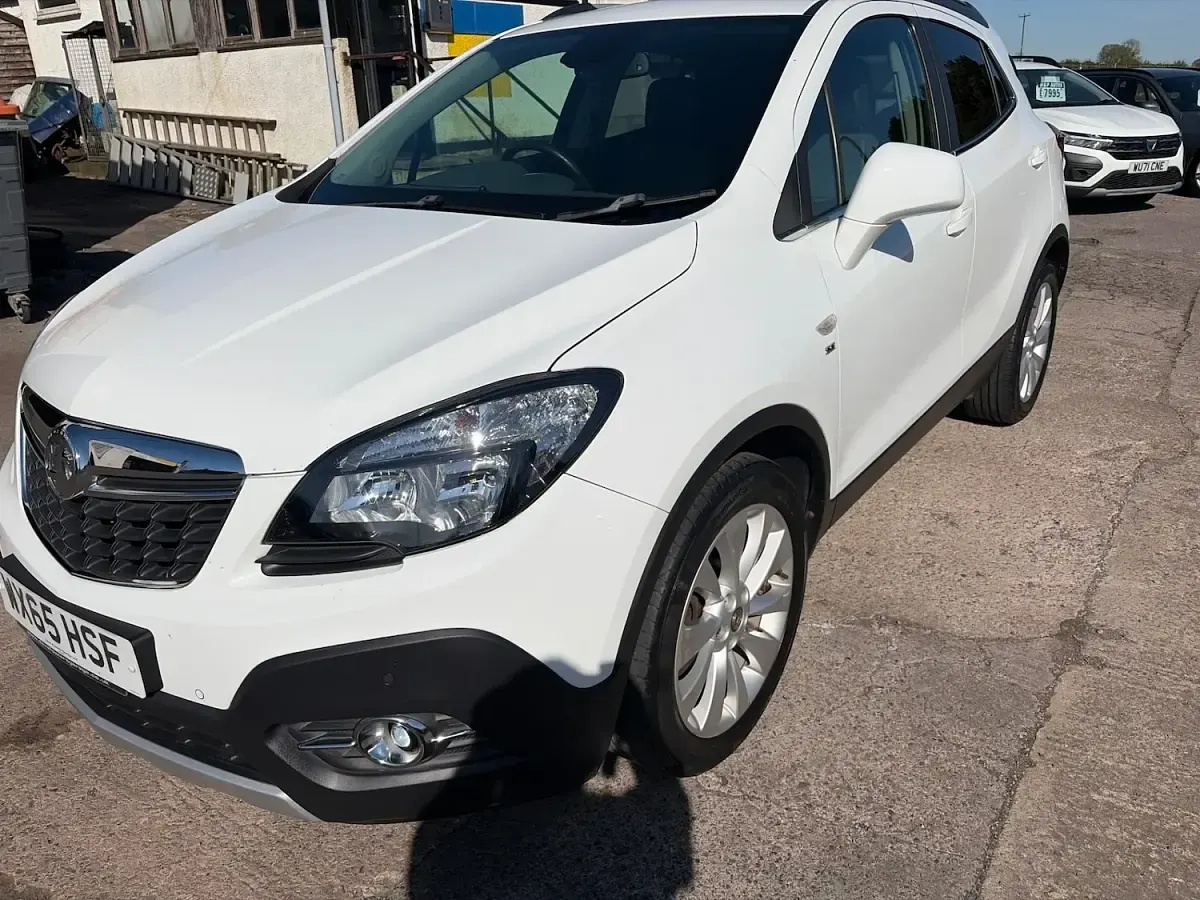Used Vauxhall Mokka 140 HP (102 kW) 2015 White SUV