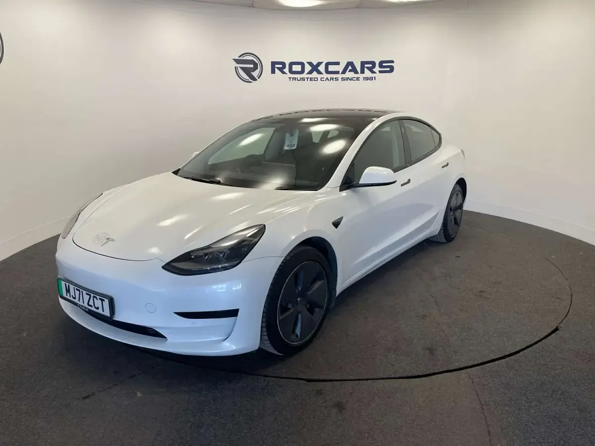 Used Tesla Model 3 Standard Range 366 kW (498 HP) 2021 White Sedan