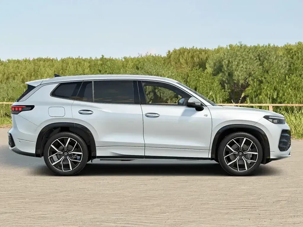 New VW Tayron R-line 2026 Silver SUV