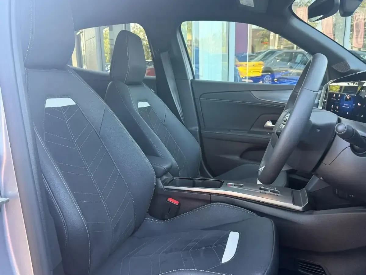 Used Vauxhall Mokka Ultimate 113 kW (154 HP) 2024 Grey SUV