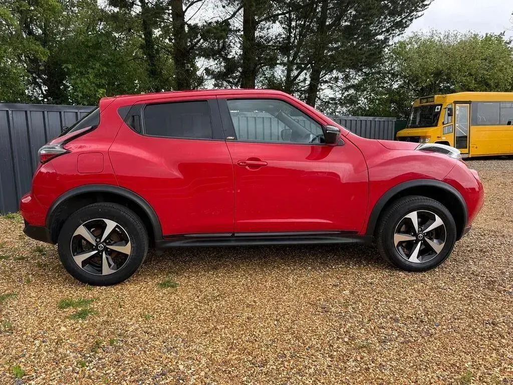 Used Nissan Juke 112 HP (82 kW) 2019 Red SUV