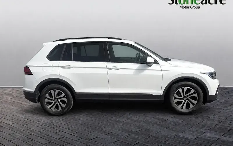 Used VW Tiguan Active 150 HP (110 kW) 2021 White SUV