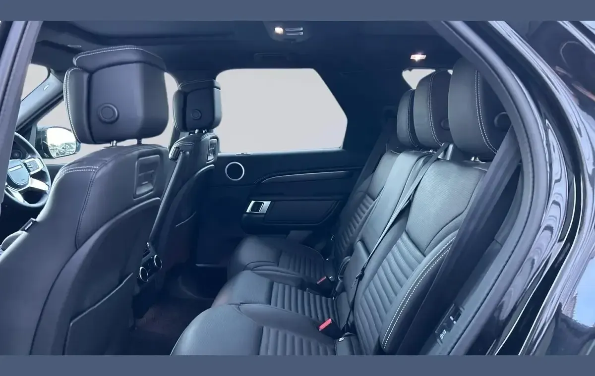 Used Land Rover Discovery 344 HP (253 kW) 2025 Black SUV
