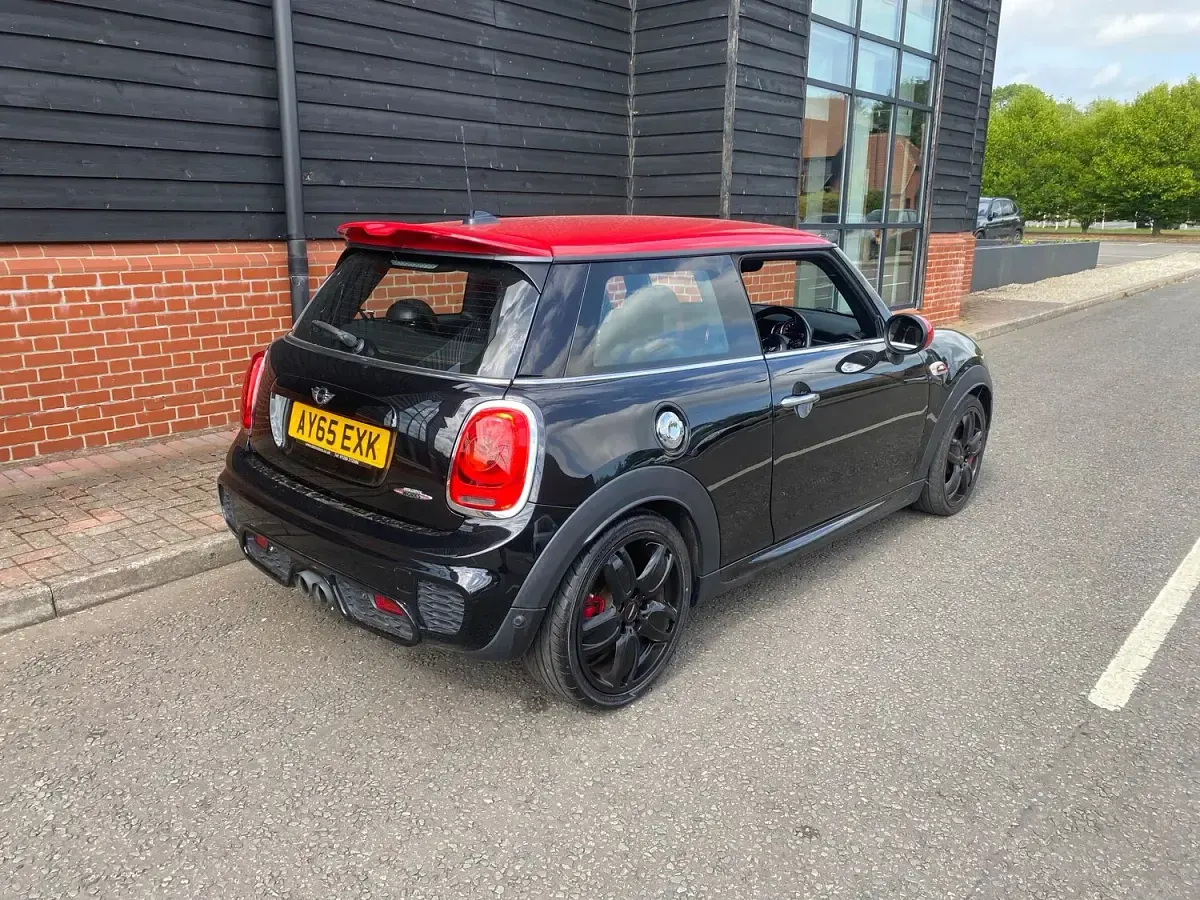 Used Mini John Cooper Works Hatch 231 HP (169 kW) 2015 Black Hatchback
