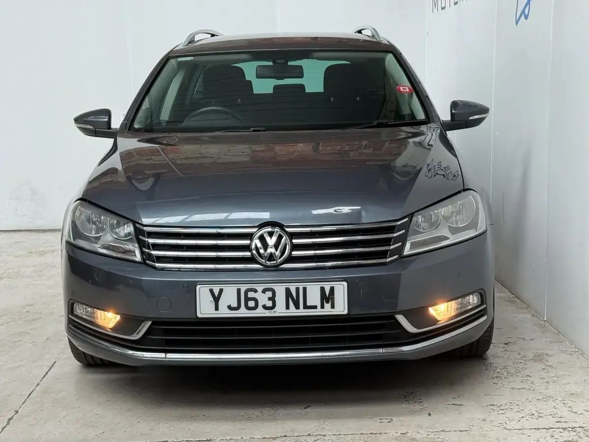 Used VW Passat Highline 140 HP (102 kW) 2013 Grey Estate