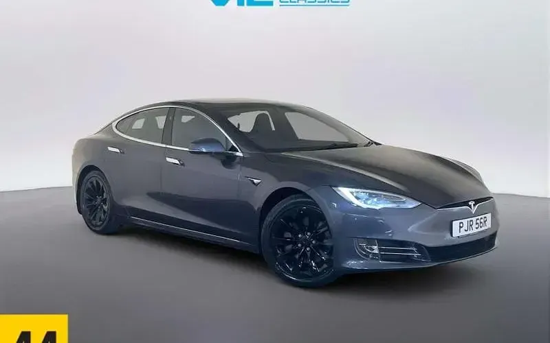 Używany Tesla Model S 241 kW (328 KM) 2019 Hatchback
