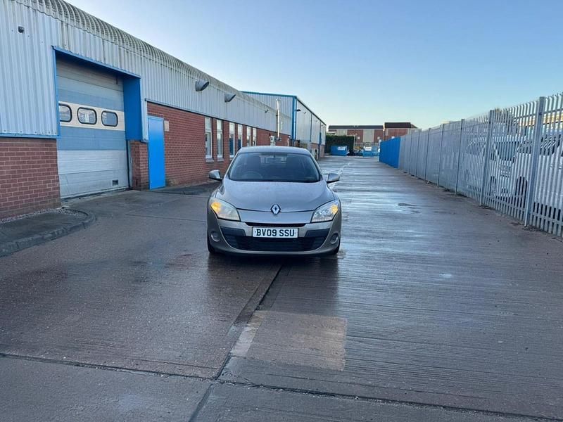 Used Renault Mégane III Expression 2009 Beige Hatchback