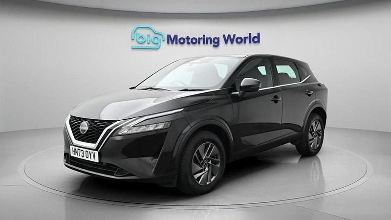 Used Nissan Qashqai Acenta Premium 140 HP (102 kW) 2024 Black SUV